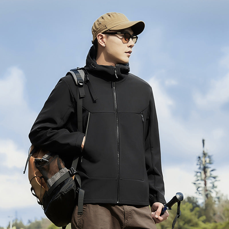 Herren Softshell-Funktionsjacke mit hohem Thermokragen, Kapuze und wasserabweisenden Reißverschlüssen Echoarchiv