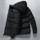Herren isolierte Steppjacke mit praktischer Kapuze Echoarchiv