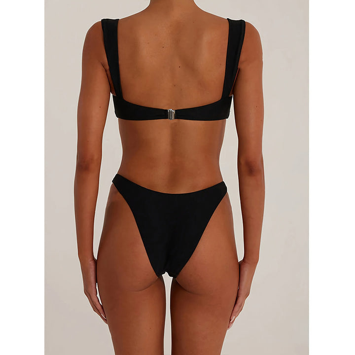 Damen Luxuriöser Bikini mit elegantem Goldakzent Echo Archiv