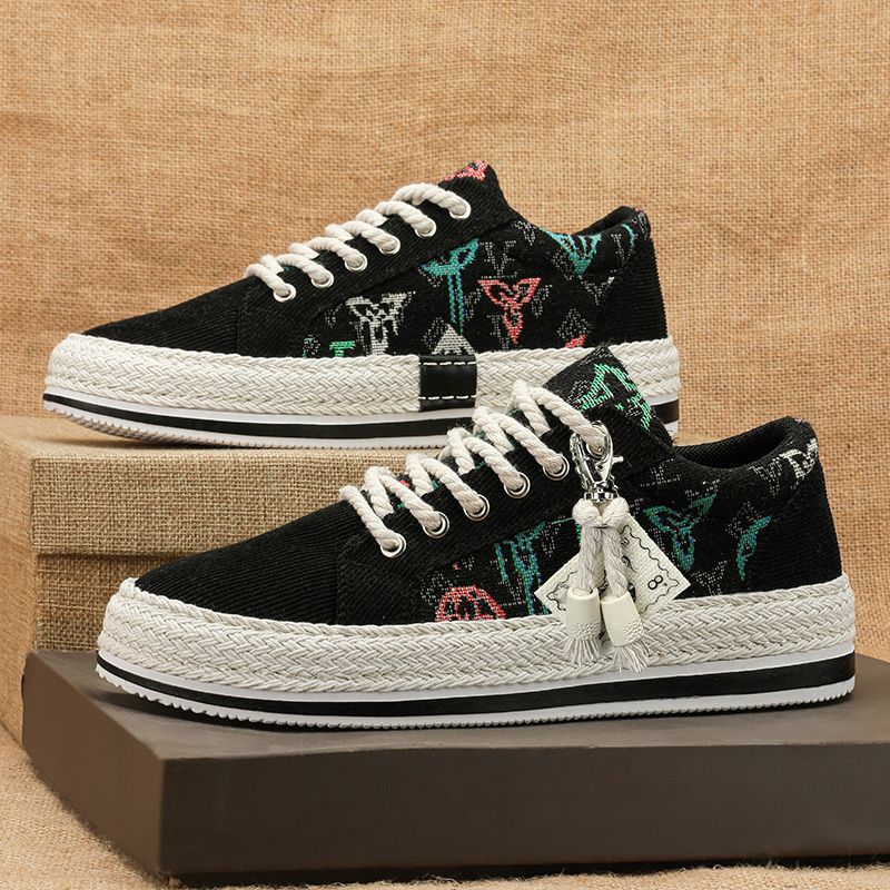 Damen modische Sneakers mit hochwertigen Textiloberflächen und raffiniertem Design Echo Archiv