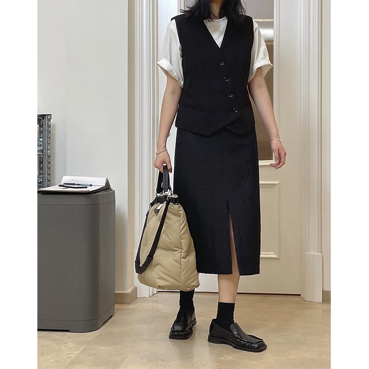 Damen Maßgeschneiderte Tailoring-Weste mit V‑Ausschnitt, vierknopfiger Front und paspelierten Eingrifftaschen Echoarchiv