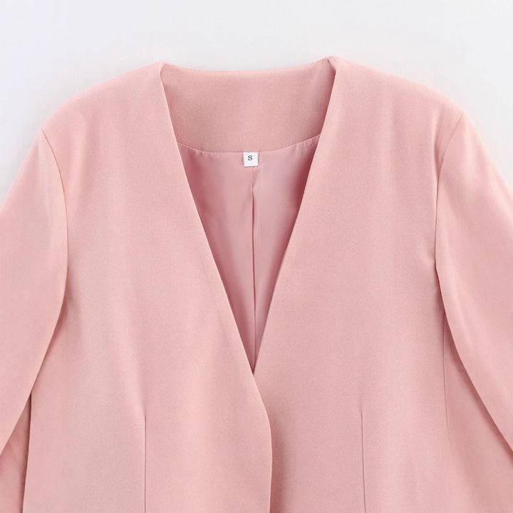 Damen knopflose Longblazerjacke mit tiefem V-Ausschnitt taillierten Abnähern und Pattentaschen – Célinea