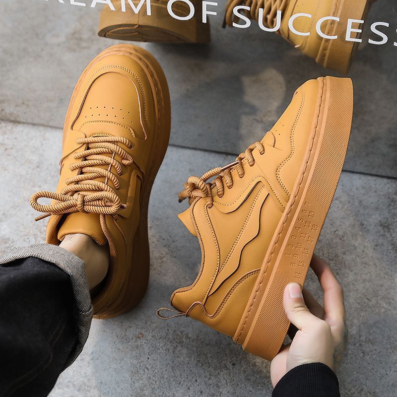 Damen Chunky Sneaker mit hohem Plateau und stylischen Akzenten Echo Archiv