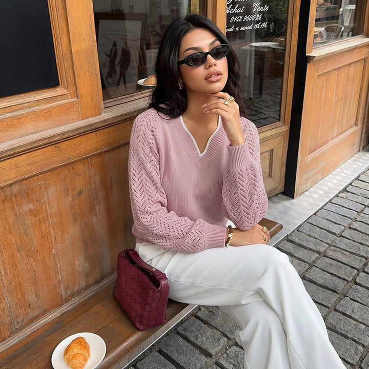 Damen Feinstrickpullover mit tiefem V-Ausschnitt, Ajour‑Ärmeln und geripptem Saum Echoarchiv