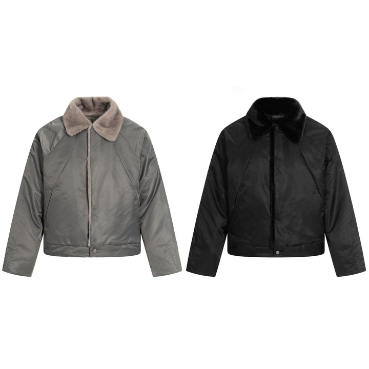Damen Kurz geschnittener gesteppter Blouson mit Webpelzkragen Echoarchiv