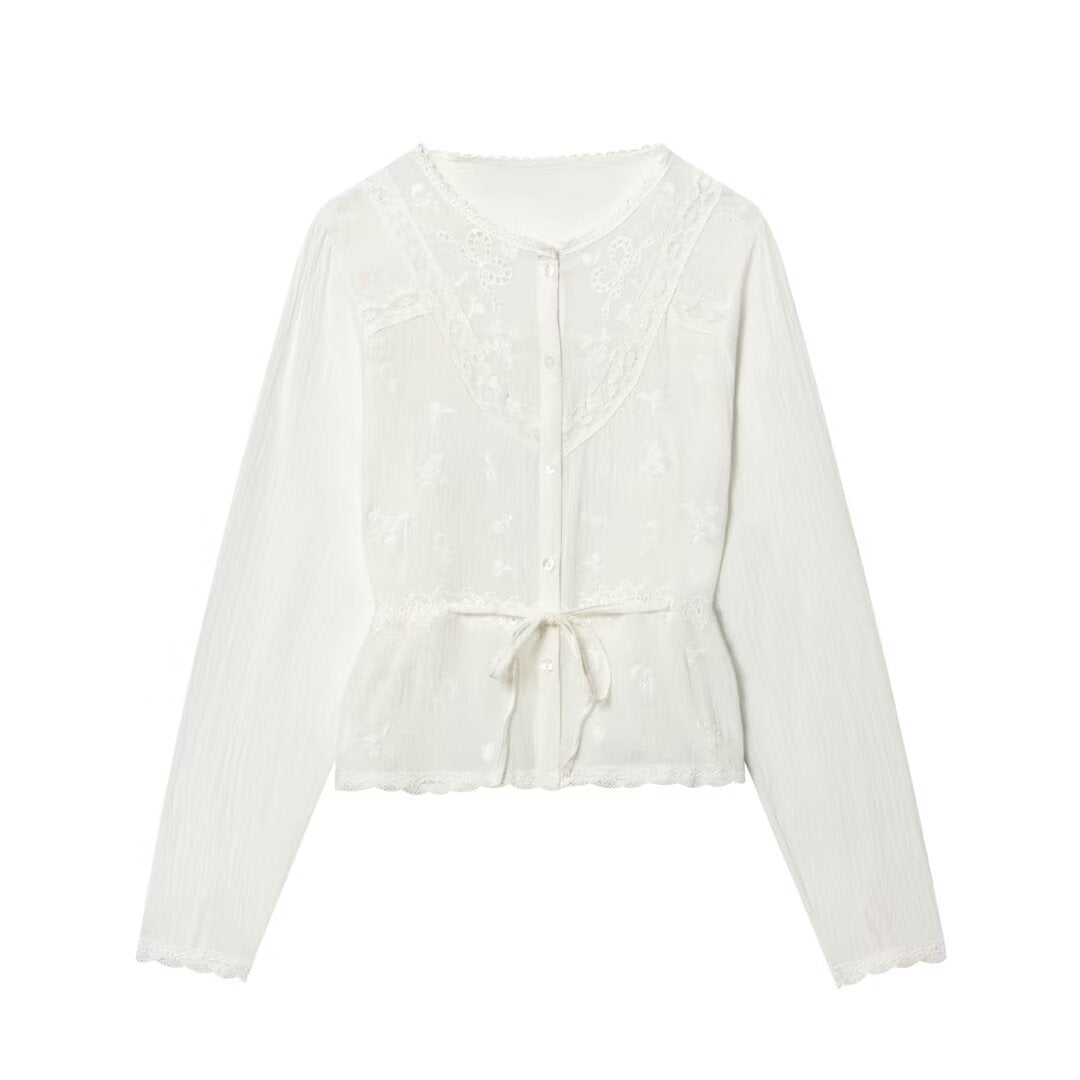 Damen Leichte Stickerei‑Bluse mit Spitzenkragen, Bindeband‑Taillierung und Knopfleiste Echo Archiv