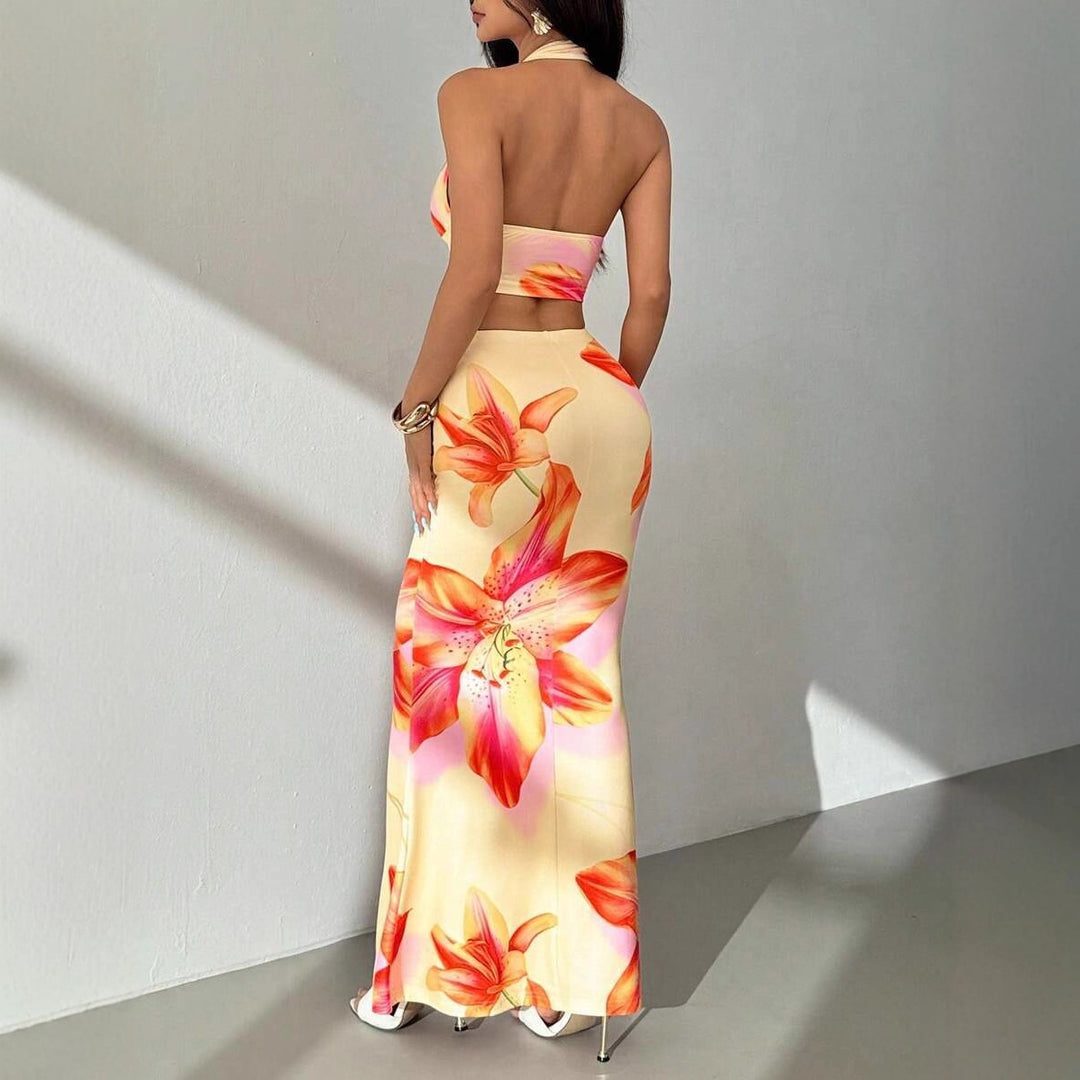 Damen Zweiteiliges Sommeroutfit mit floralem Design und elegantem V-Ausschnitt Echo Archiv