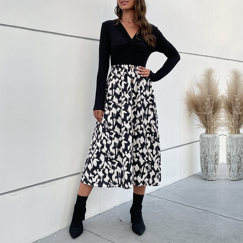 Damen Elegantes Wickelkleid mit langem Arm und floralem Rock Echo Archiv