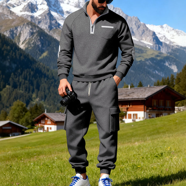 Herren Sportlicher Freizeitanzug mit halbem Reißverschluss und praktischen Taschen Echoarchiv