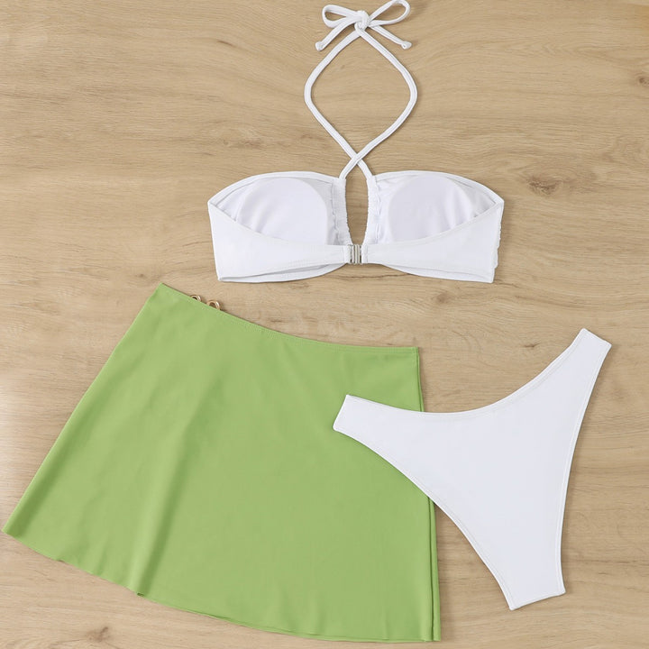 Damen Badeset mit traufem Oberteil und modischer Bikini-Hose Echo Archiv