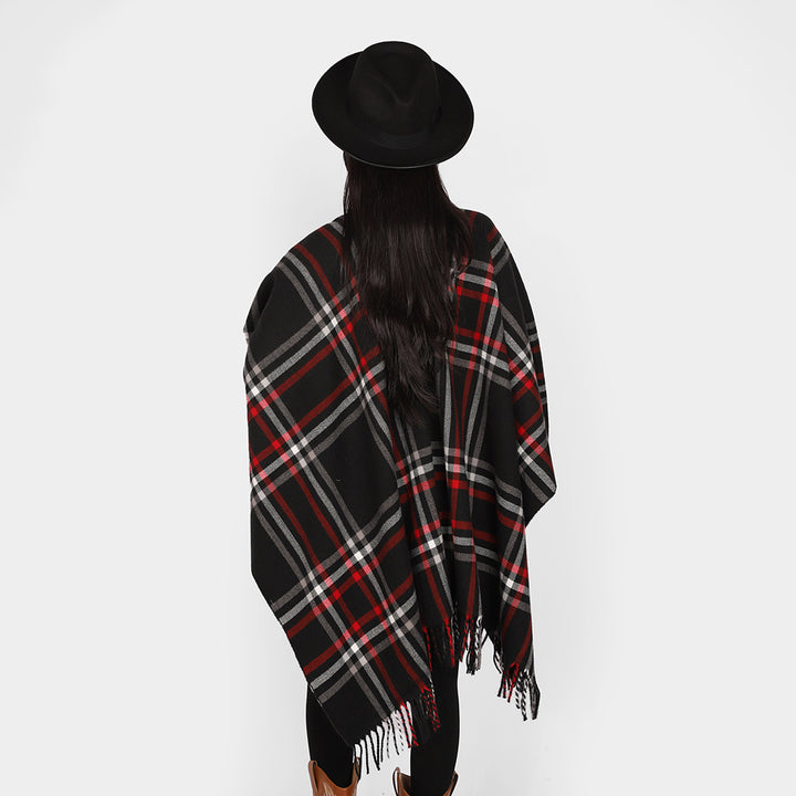 Damen Karierter Oversize-Überwurfponcho mit V-Ausschnitt und Fransensaum – Avérine