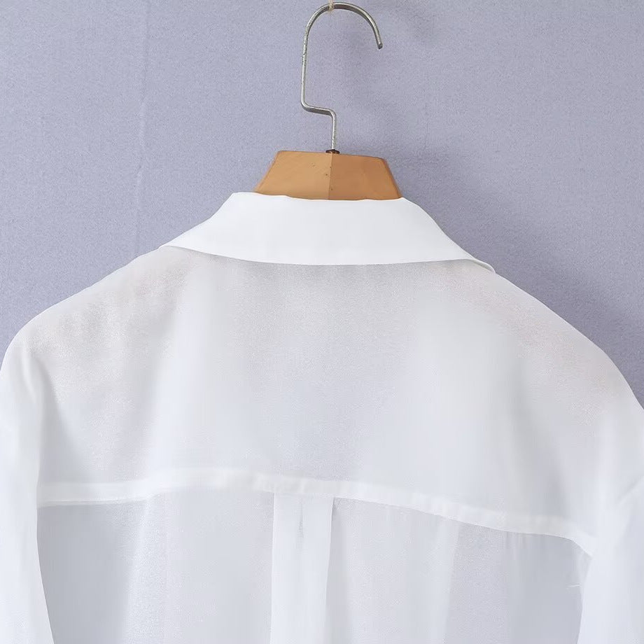 Damenbluse aus luftiger Mikrofaser mit elegantem Kragen und knöpfbarem Verschluss Echo Archiv