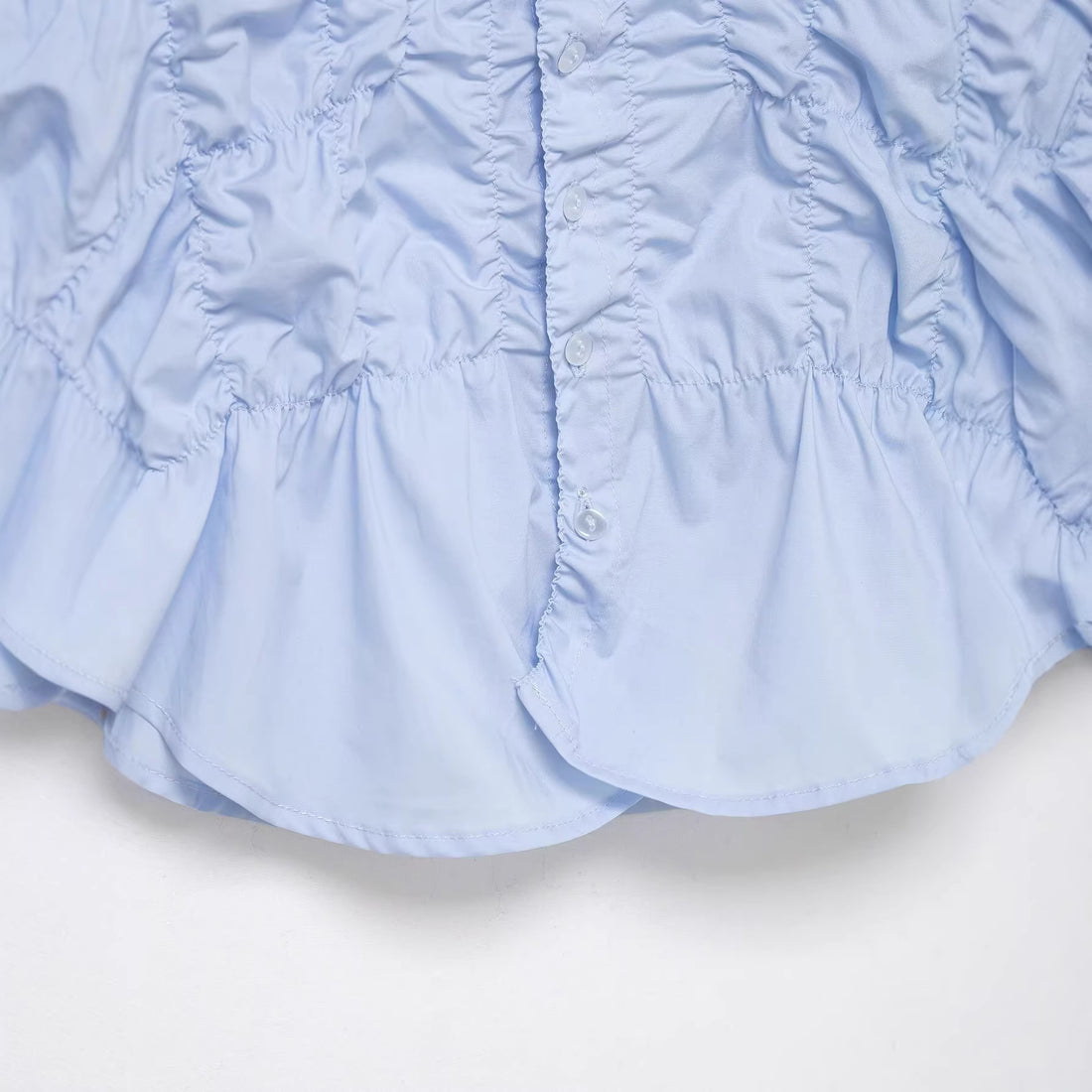 Damen leicht taillierte Hemdbluse mit Raffung und Volant-Peplum Echoarchiv