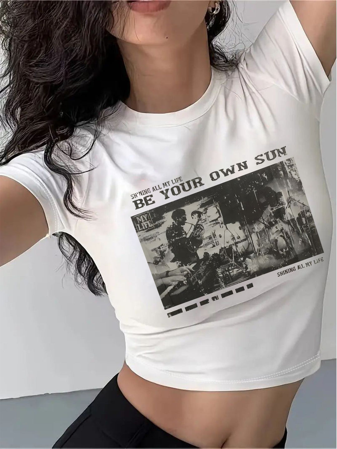 Damen Crop-T-Shirt mit inspirierendem Schriftzug und Sternen-Design Echo Archiv