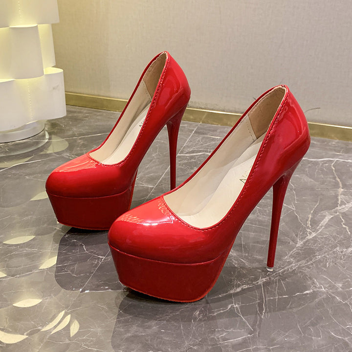 Damen Lack-Pumps mit überhohem Plateau und schlankem Stiletto-Absatz Echo Archiv