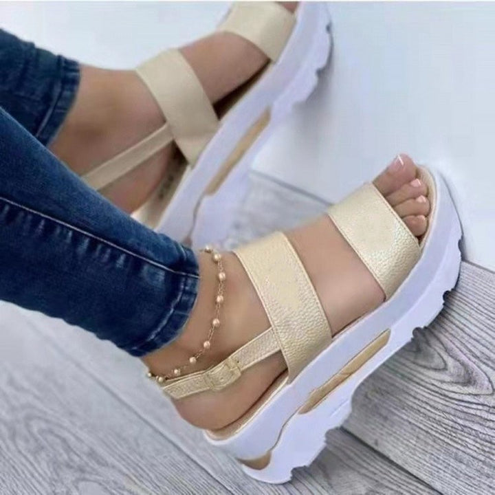 Damen Plateau‑Sandalen mit dicker Profilsohle, zwei breiten Riemen und verstellbarem Fersenriemen – Sorelia