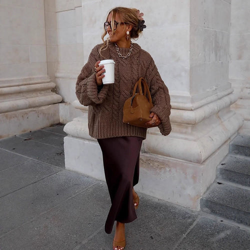 Damen Oversize Grobstrickpullover mit Zopfstrick, hohem Kragen und verlängerten Ärmeln Echoarchiv