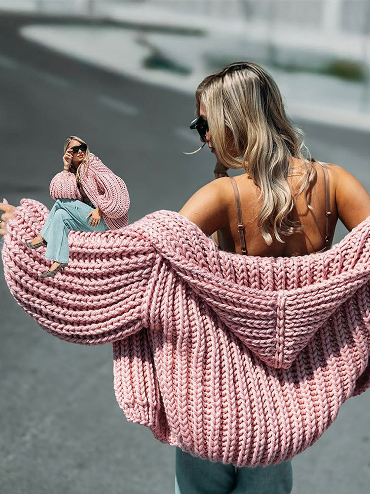 Damen Oversize Grobstrick-Cardigan mit großer Kapuze & voluminösen Ärmeln Echoarchiv