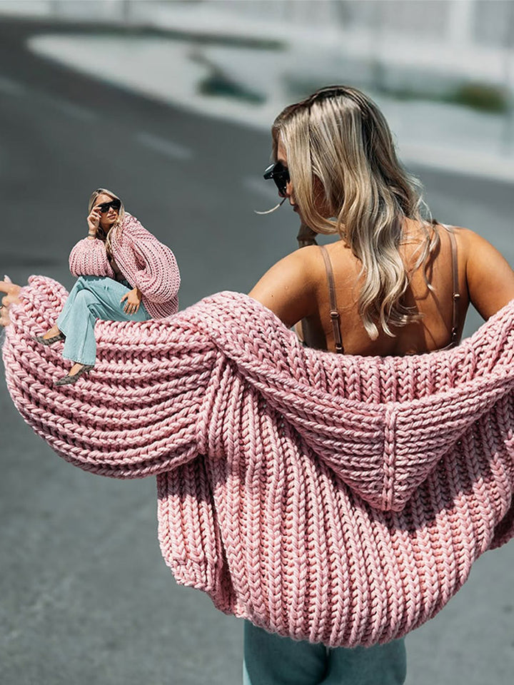 Damen Oversize Grobstrick-Cardigan mit großer Kapuze & voluminösen Ärmeln Echoarchiv