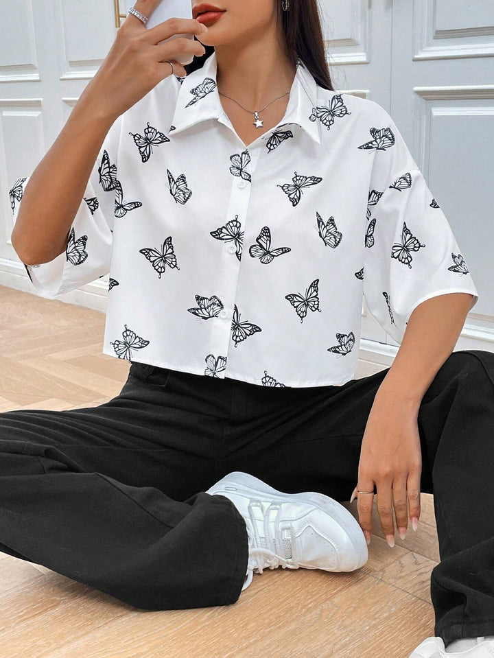 Damen Kurzgeschnittene Boxy-Hemdbluse mit Schmetterlingsprint Echoarchiv
