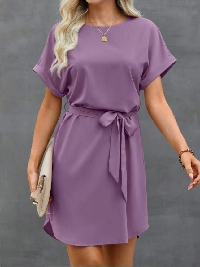 Damen Kurzarm Kleid mit Taillengürtel und lässigem Schnitt Echo Archiv