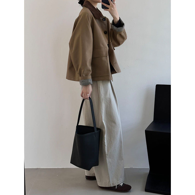 Damen Boxy Übergangsjacke mit Cordkragen und großen Pattentaschen Echoarchiv