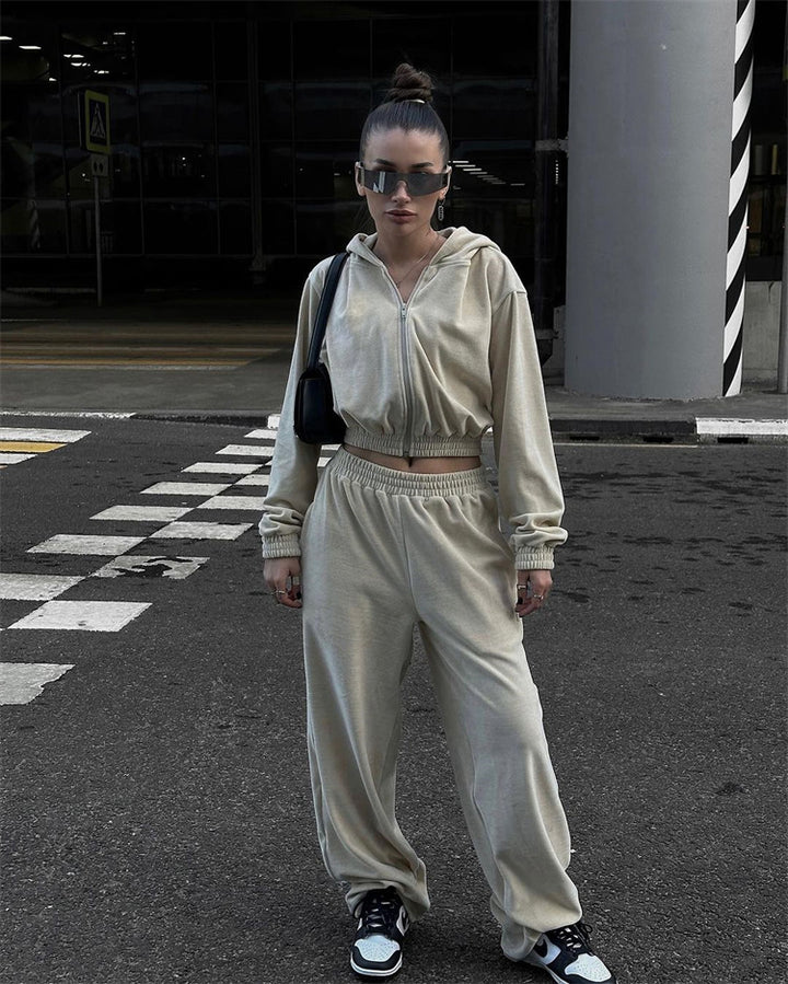Damen nan Samt-Trainingsanzug zweiteilig mit cropped Kapuzenjacke und hoher Taille Jogginghose Echo Archiv