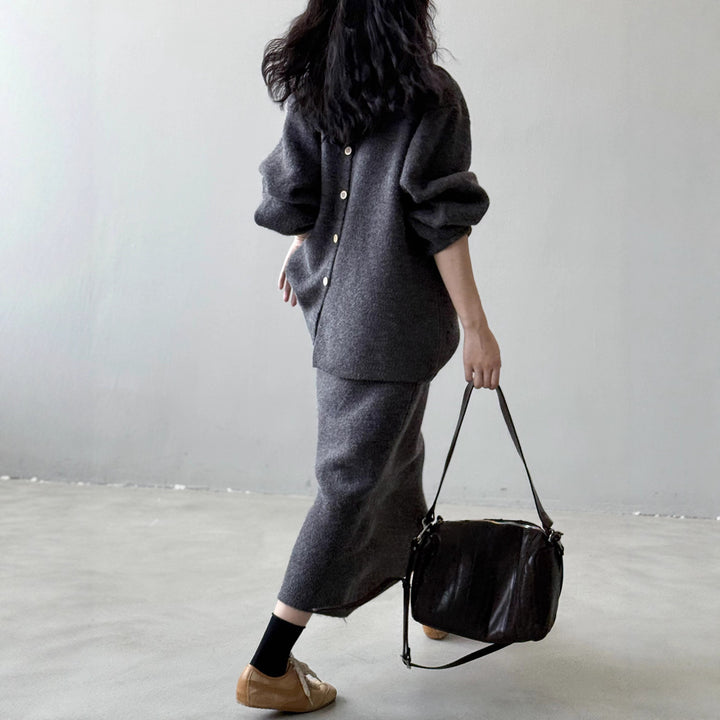 Damen Kuscheliges Strick-Set Oversize-Pullover mit weitem Rundhalsausschnitt und Midirock Echoarchiv