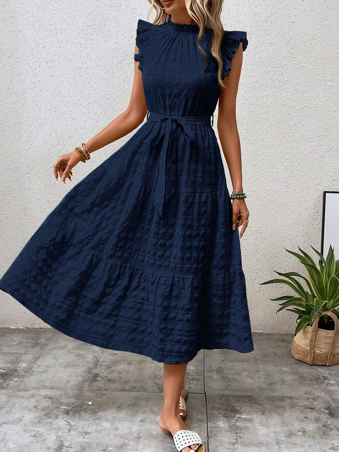 Damen Wickelkleid mit Rüschendetails und Erzählt Kleidersaum Echoarchiv