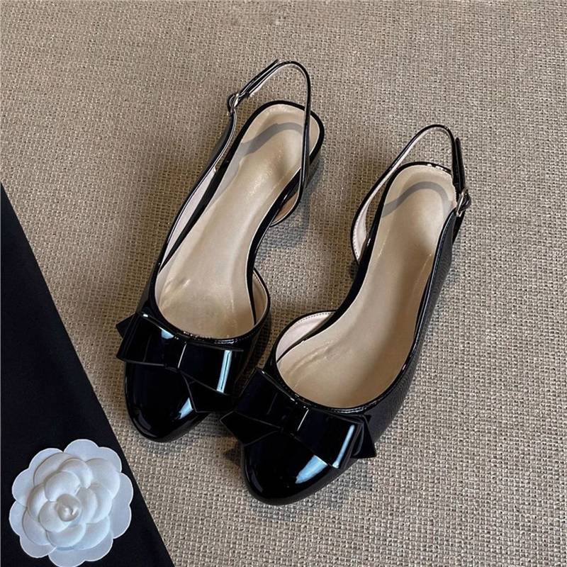 Damen Runde-Zehen Slingback-Ballerinas mit Lackfinish und Schleifen-Detail – Lioré