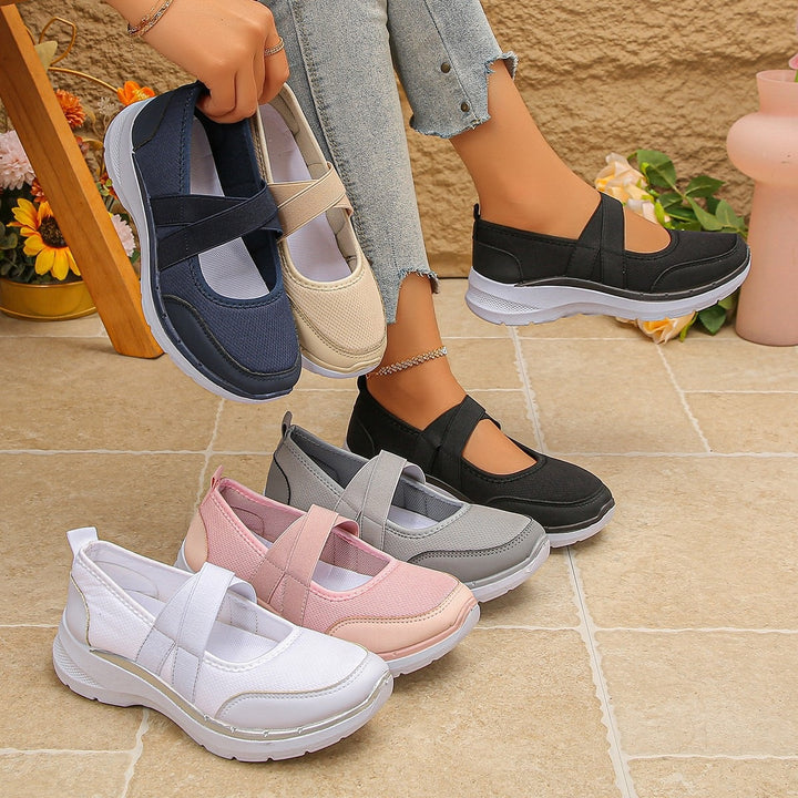 Damen Sportive Mary-Jane-Sneaker mit elastischem Kreuzriemen Echoarchiv