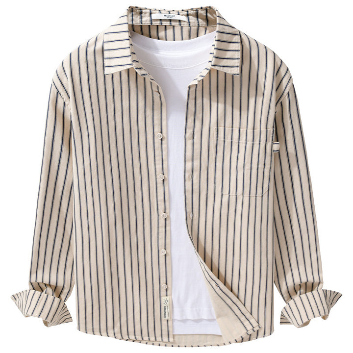 Herren Leichtes Baumwoll-Relaxed-Hemd mit vertikaler Double‑Stripe, Kentkragen und aufgesetzter Brusttasche Echoarchiv