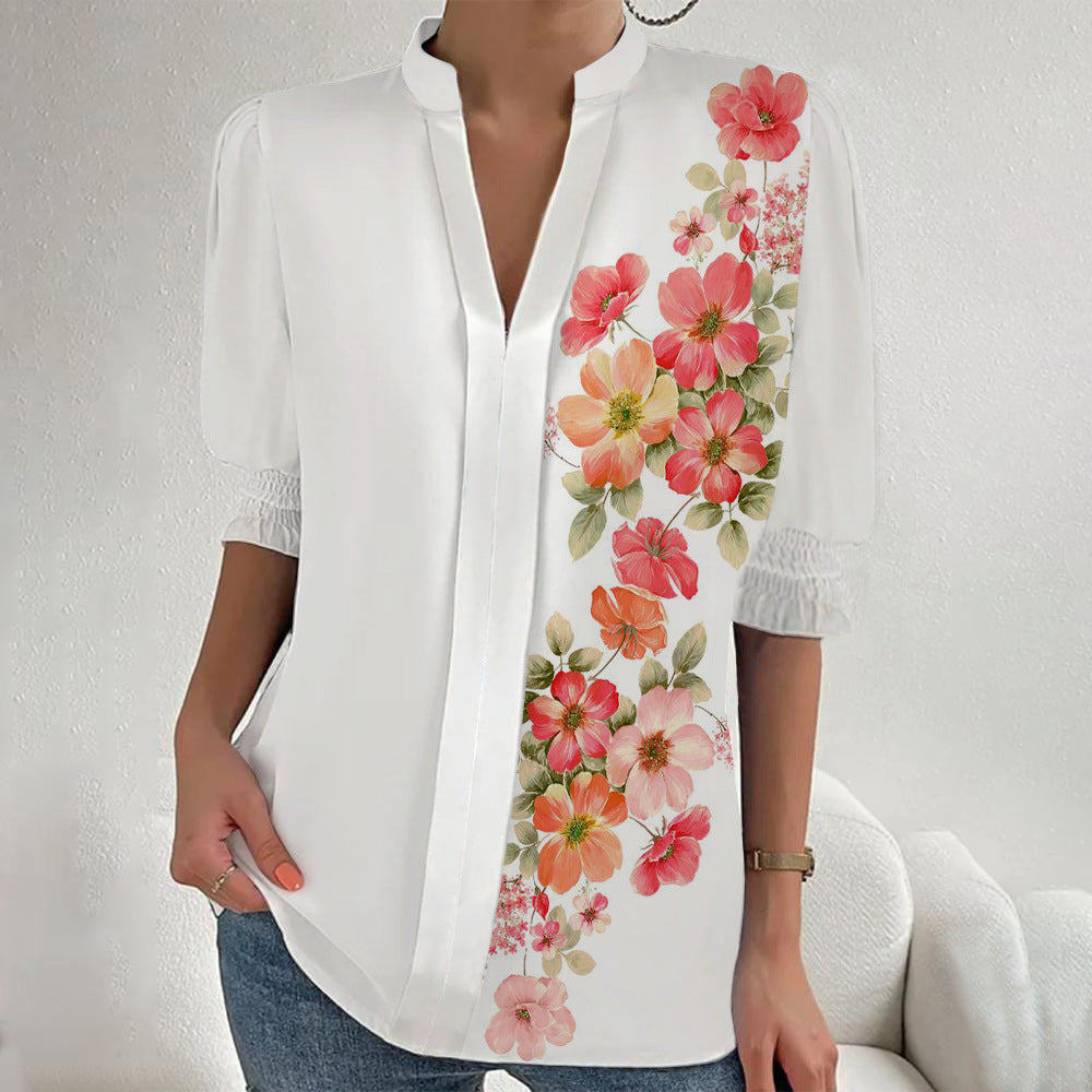 Damen Blumenprint Tunika-Bluse mit Stehkragen, geschlitzter V‑Blende und gerafften 3/4-Ärmeln – Élovi