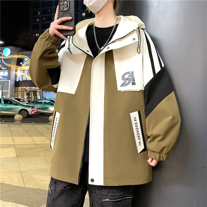 Herren Oversize-Windbreaker mit Kapuze, sportlichem Frontprint und Kontrastpanelen Echoarchiv