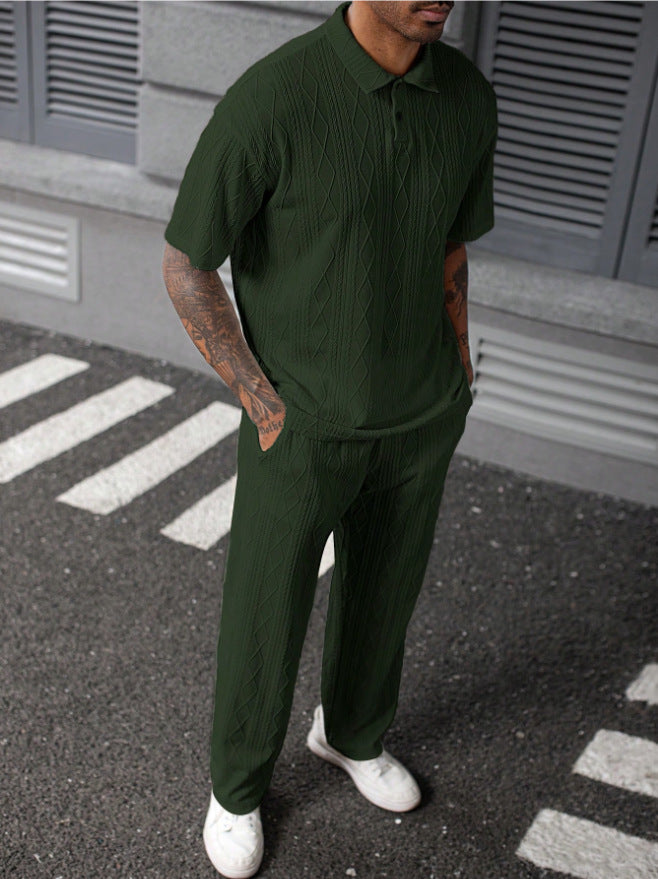Herren Poloshirt und Jogginghose im eleganten Strickdesign Echoarchiv