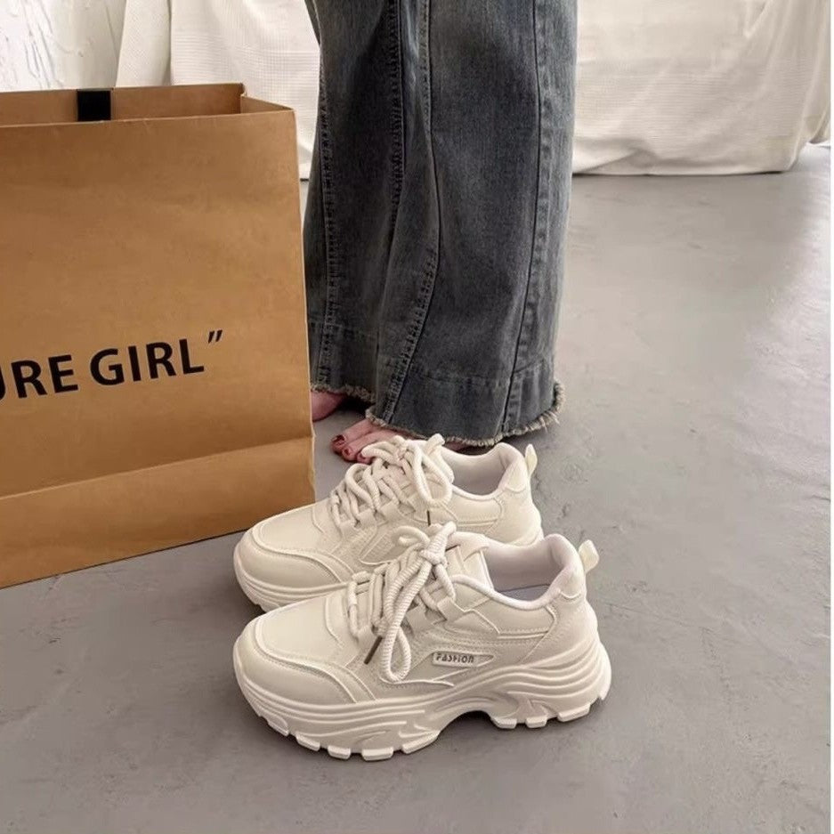 Damen Sportliche Sneakers mit robustem Profil und bequemer Dämpfung Echo Archiv