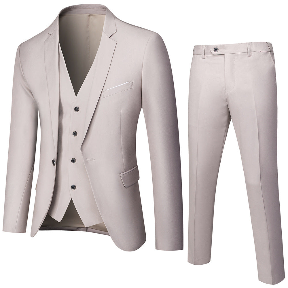 Herren nan dreiteiliges Business-Anzugset mit tailliertem Einreiher-Sakko, schmal geschnittener Weste und elegant geschnittener Anzughose Echo Archiv
