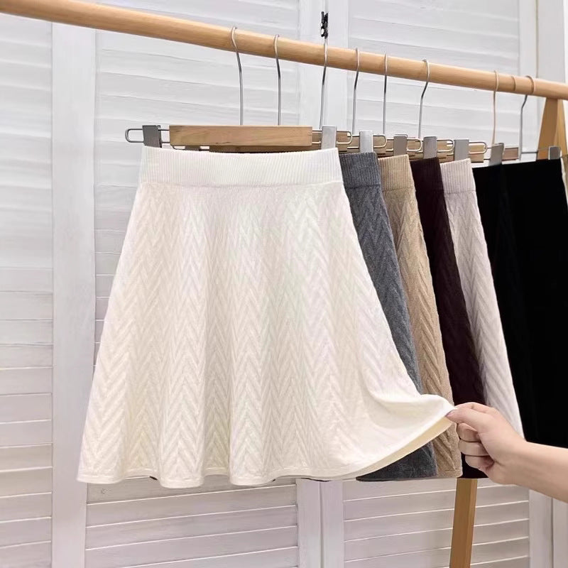Damen Plissierter Strickrock mit Zopfmuster Echo Archiv