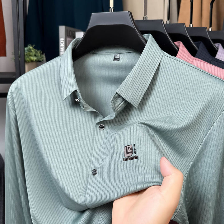 Herren elegantes Hemd mit strukturiertem Design und modernen Akzenten Echoarchiv