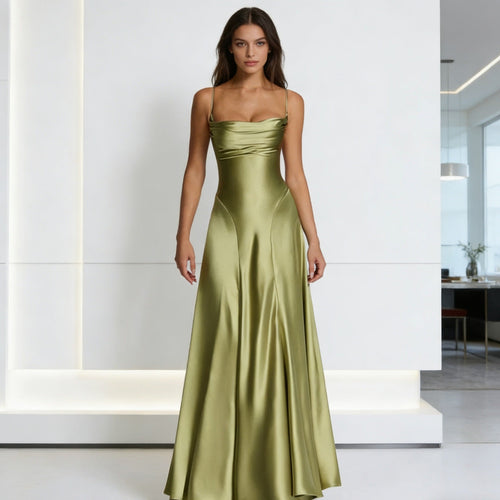 Damen Elegantes satin Abendkleid mit tailliertem Schnitt und schmalen Trägern Echoarchiv