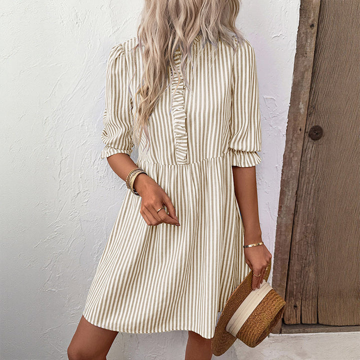 Damen Gestreiftes Leinen-Kurzkleid mit Rüschendetail – Élara
