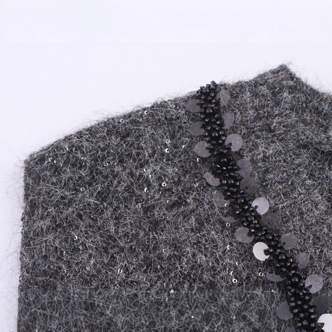 Damen Ärmellose Mohairoptik Strickweste mit V-Ausschnitt und Zierpailletten Echoarchiv