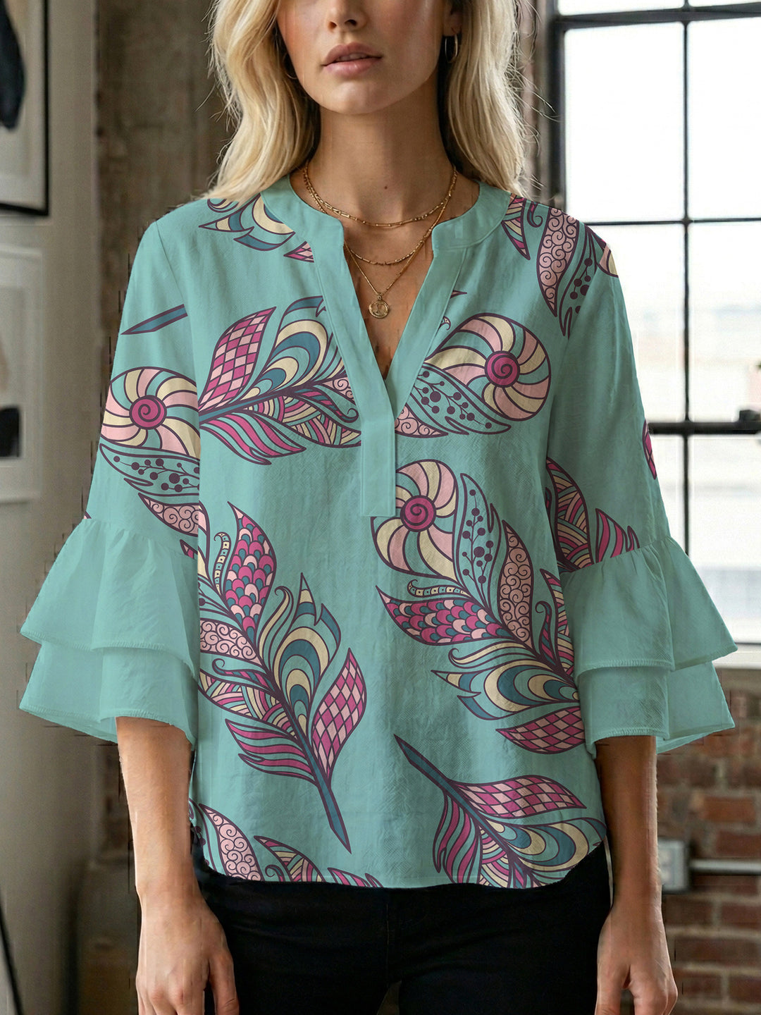 Damen Bluse mit voluminösen Rüschenärmeln und kreativem Floraldesign Echo Archiv