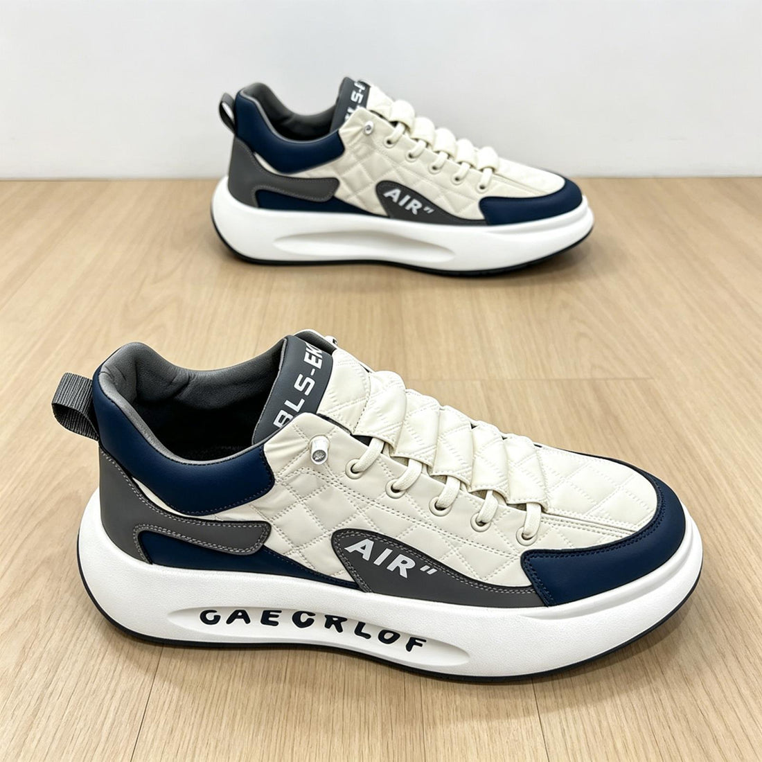 Herren Sportliche Sneaker mit stoßdämpfender Sohle Echoarchiv