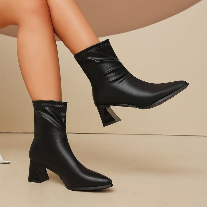 Damen knöchelhohe Stiefeletten mit spitz zulaufender Silhouette, elastischem Schaft und geometrischem Blockabsatz Echoarchiv