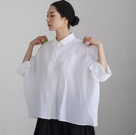 Damen Weite Boxy-Leinenbluse mit verdeckter Knopfleiste, Stehkragen und krempelbaren Ärmeln – Élovi