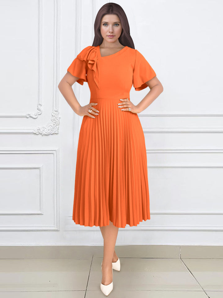 Damen elegantes Plisseekleid mit asymmetrischem Rüschen-Detail Echo Archiv