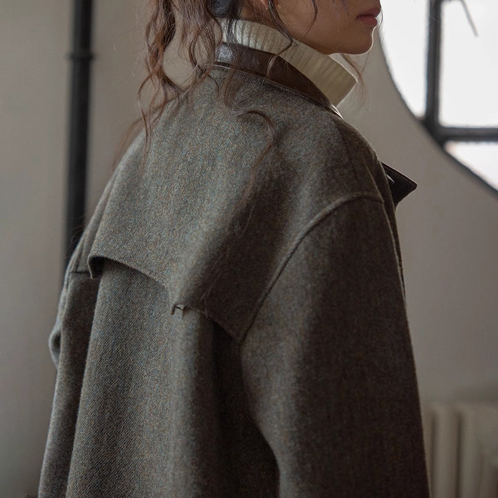 Damen Elegante und bequeme Wolljacke mit hohem Kragen Echoarchiv