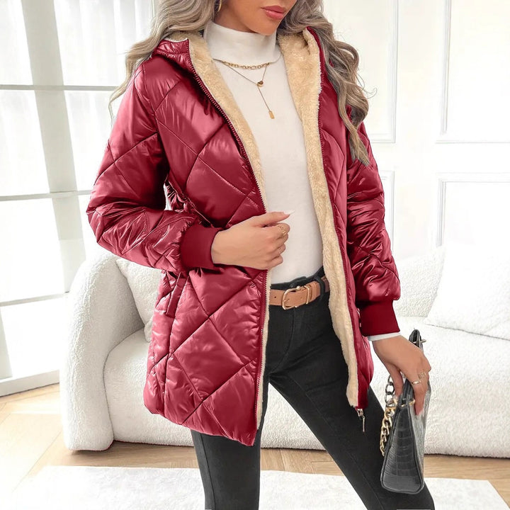 Damen Steppjacke mit Teddyfutter und Kapuze – Célinea