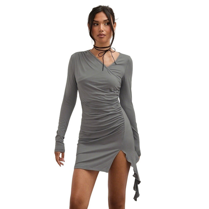 Damen gerafftes asymmetrisches Minikleid mit V-Ausschnitt, langem Ärmel und seitlichem Volant-Detail – Élara